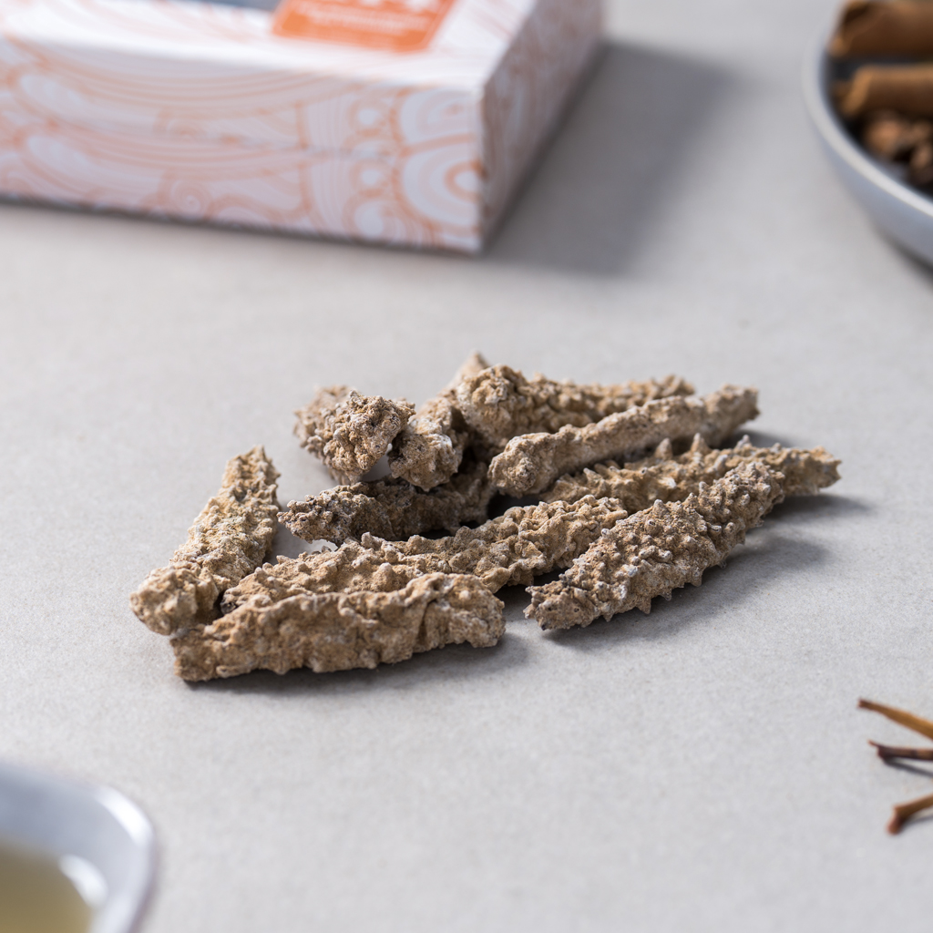 Dry NZ Southern Golden Sea Cucumber (Medium)(場景圖).jpg