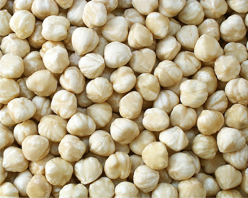 整個(gè)烤榛子