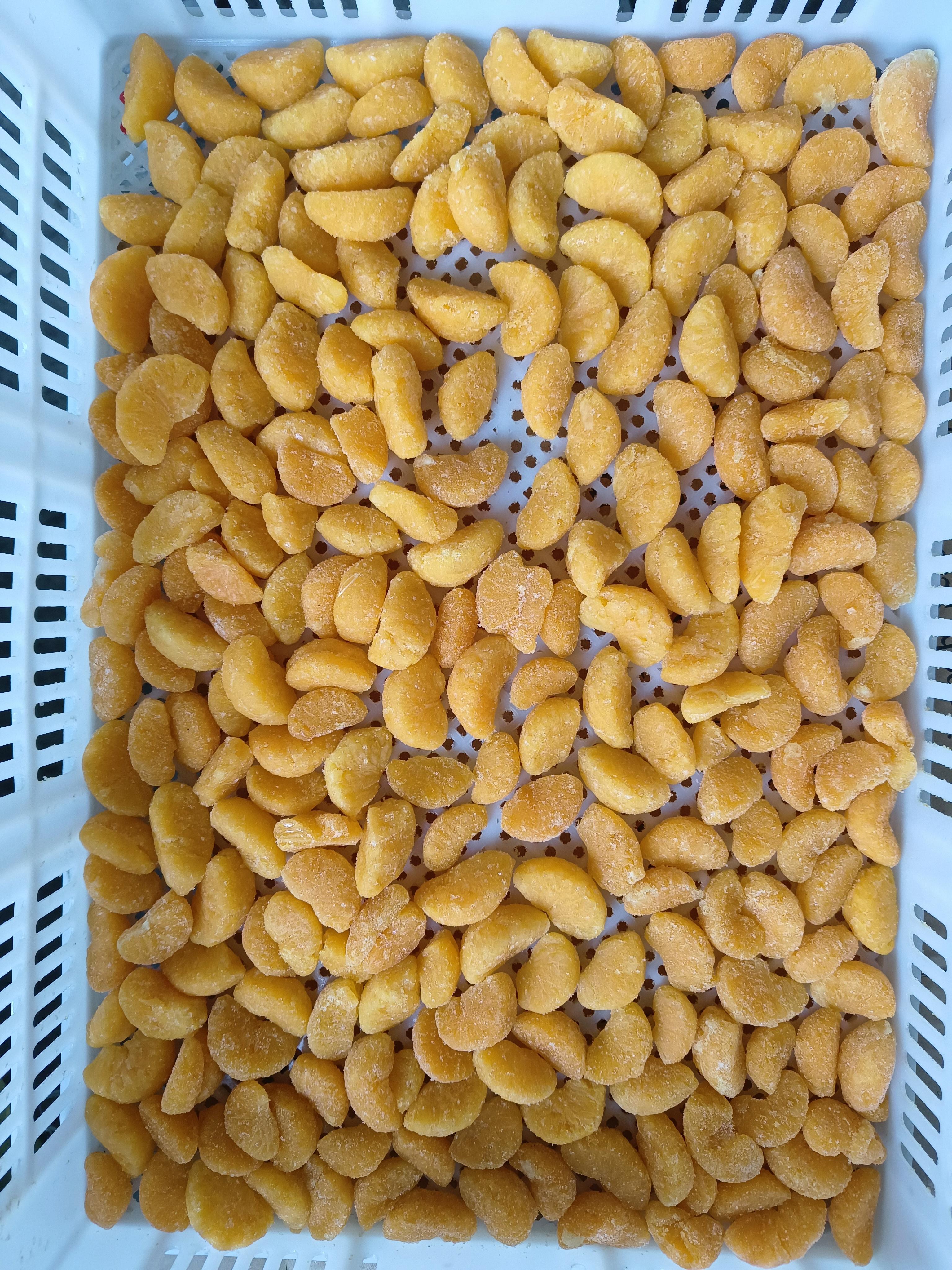 Mandarin Segments 2.jpg