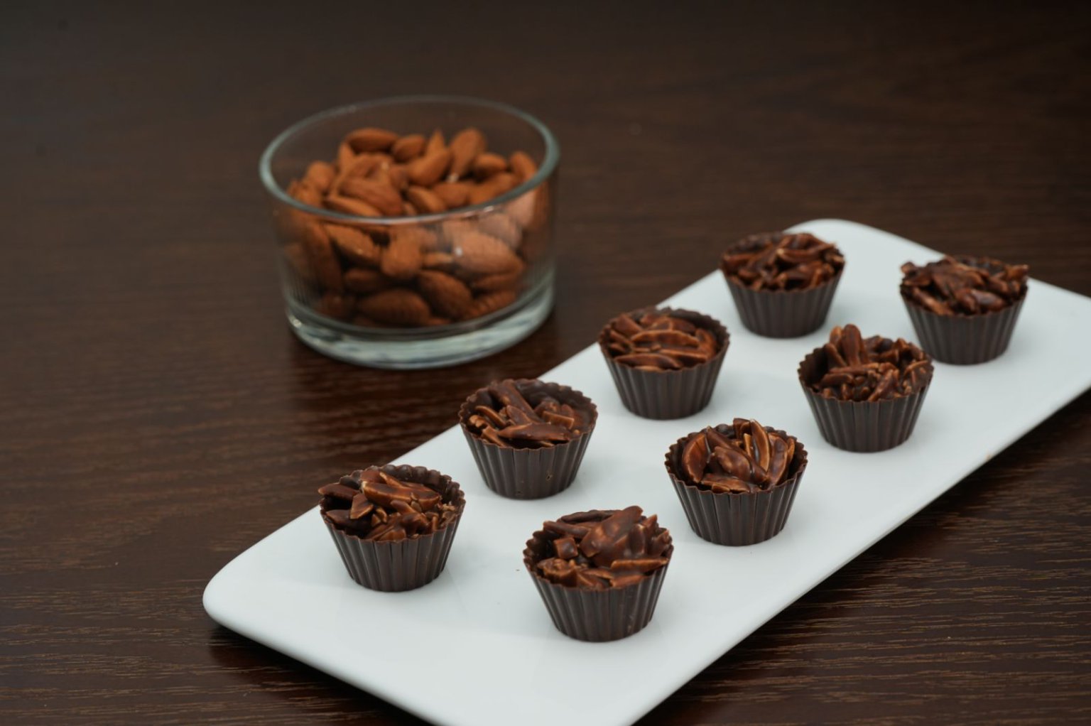 巴旦木條巧克力杯