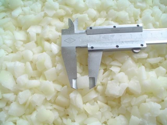 IQF Onion dice(10mm).jpg