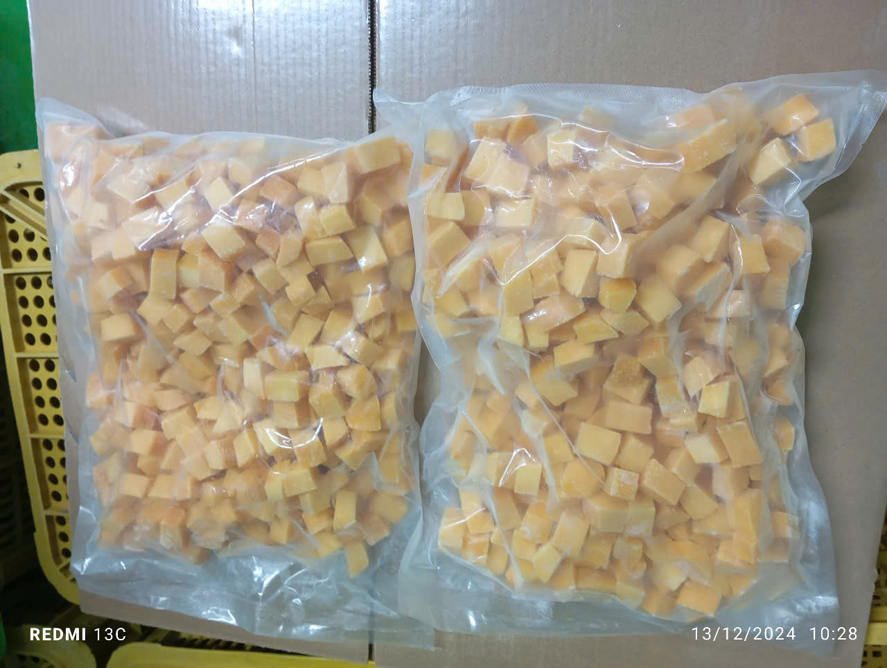 KAEW MANGO DICE 15MM (2).jpg