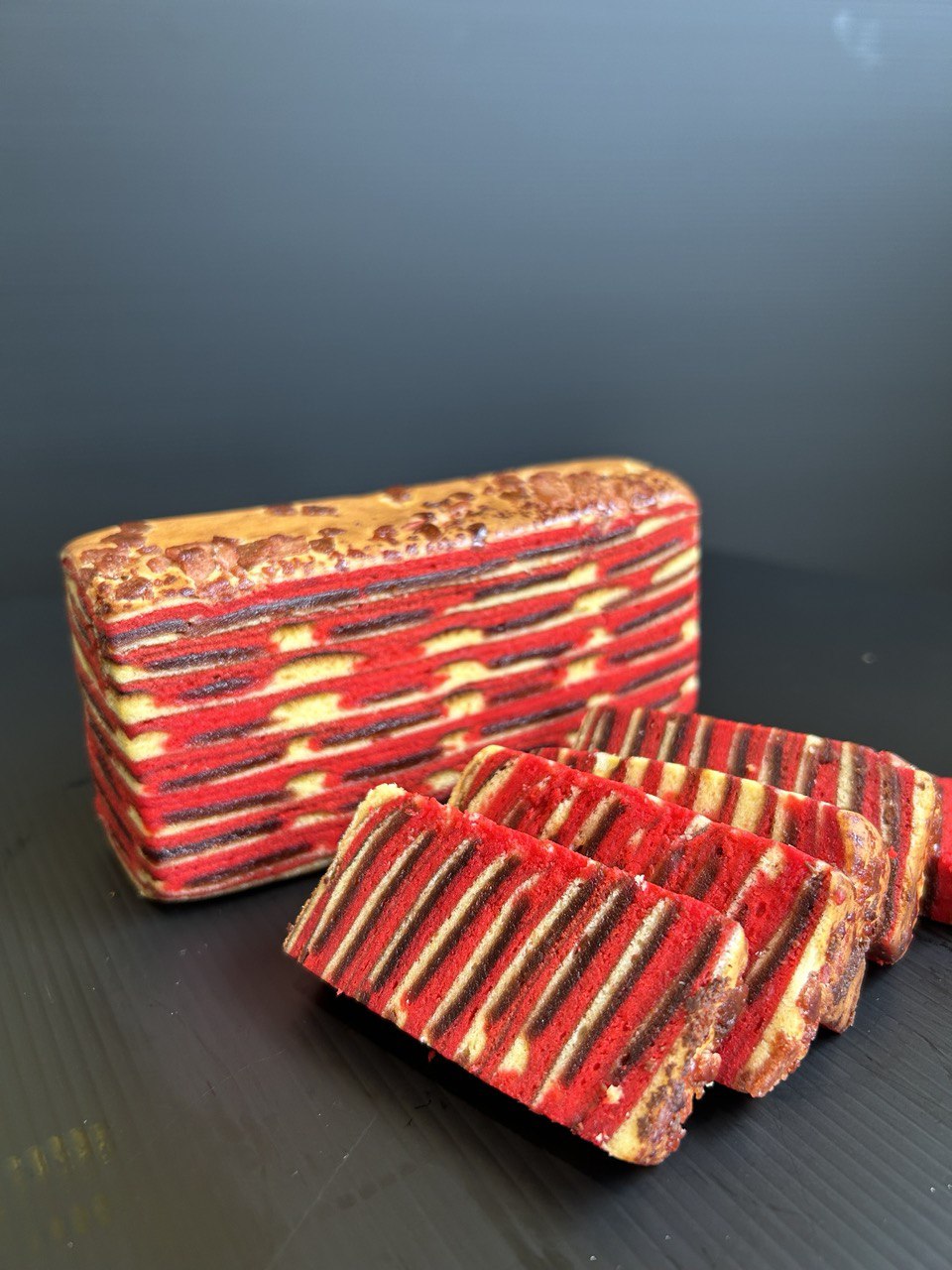 KEK LAPIS MASAM MANIS POTONG.jpg