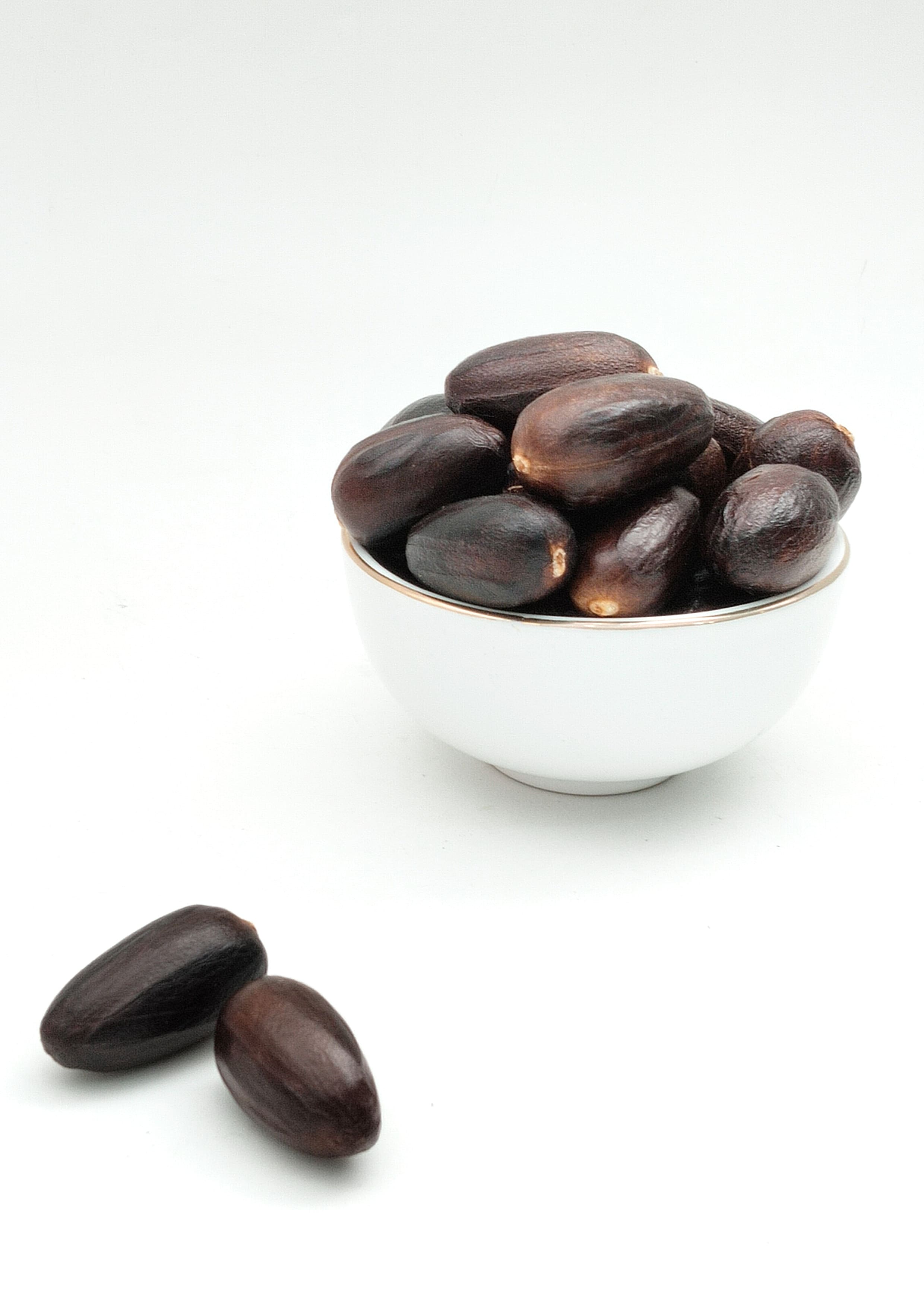 Black Nutmeg Smoke PREMIUM.jpg (1).jpeg