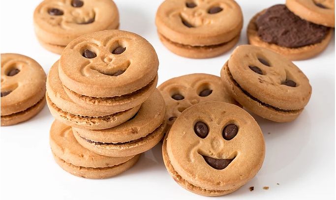 2020年休閑零食市場(chǎng)規(guī)模達(dá)3萬億！高端化等或成新趨勢(shì)……