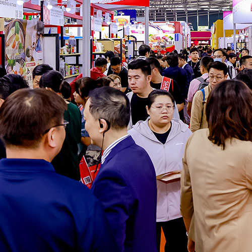 不和同行卷 与全球食饮买家直接谈生意