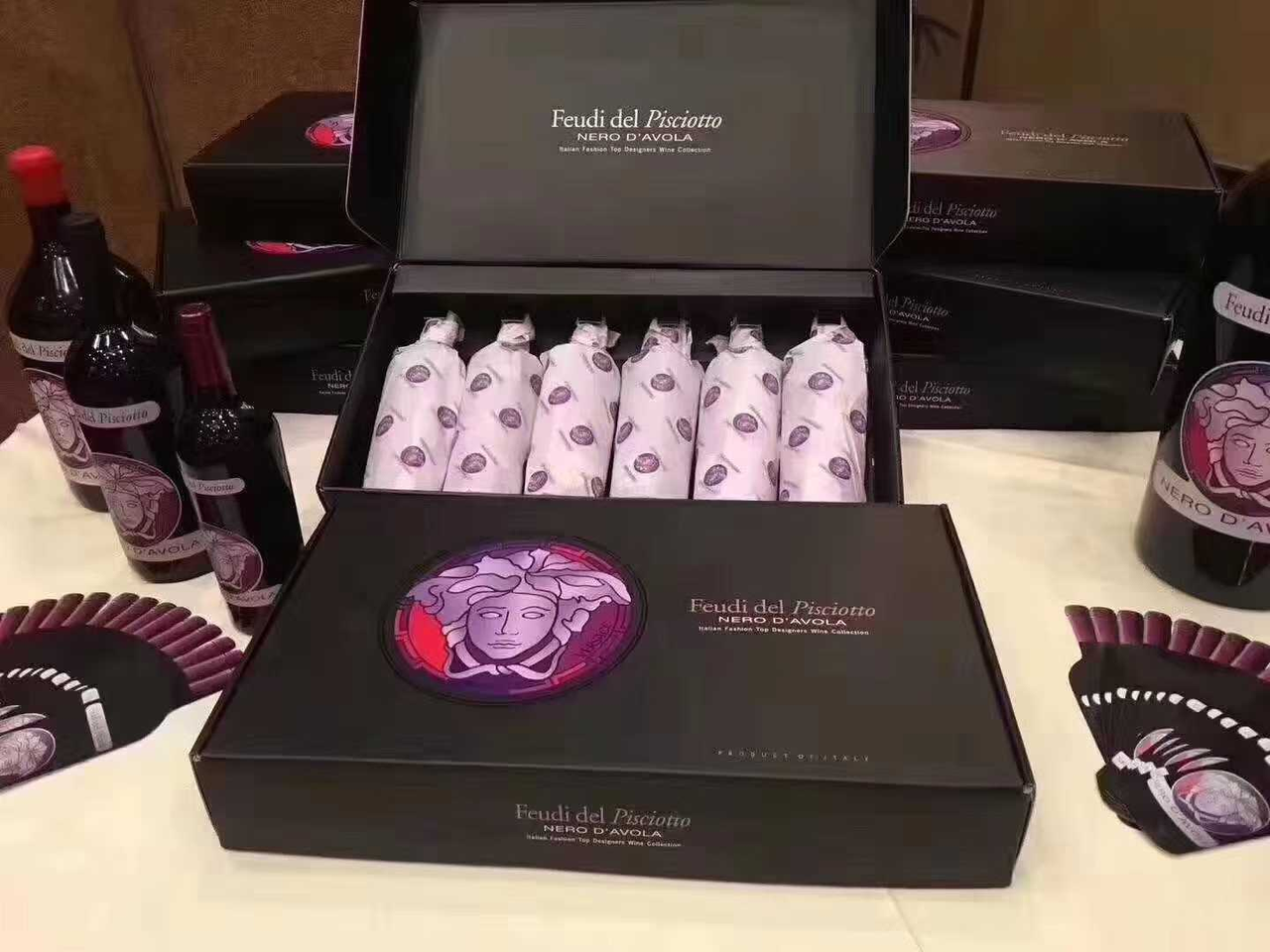 Feudi del Pisciotto Nero d'Avola Versace Dry Red Wine