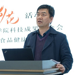 乔富强，北京农学院校办产业处处长，北京农学院技术转移中心主任